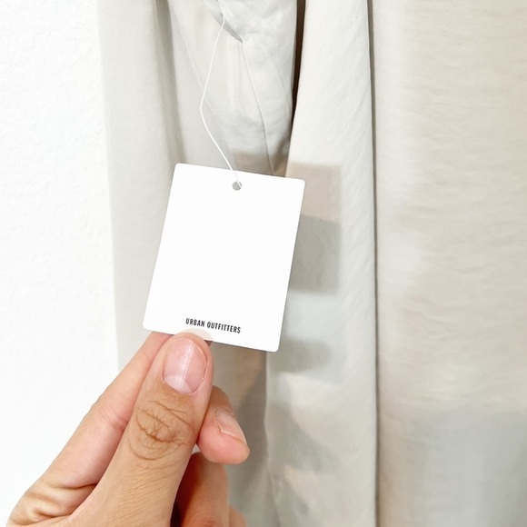 URBAN OUTFITTERS IVORY LARGE WOMEN ADJUSTABLE TANK TOP BRAND NEW - Picture 4 of 8